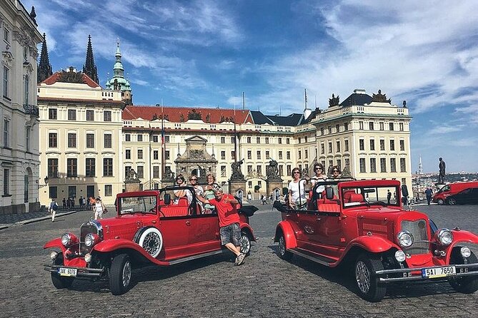 1 hour Old timer Convertible Prague Sightseeing Tour - The Big Start: Prague Castle and St. Vitus Cathedral