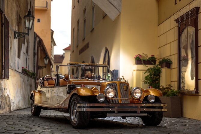 1 hour Old timer Convertible Prague Sightseeing Tour - Lesser Town to Petrin Tower: From Classic Neighbourhoods to Eiffel-Style Views