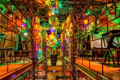 Alternative bar tour with dinner in the art district - Stop-by-stop: how your evening plays out