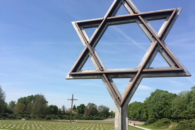 Bus Tour to Terezín from Prague - Small Fortress and Big Fortress: What You’ll Actually See
