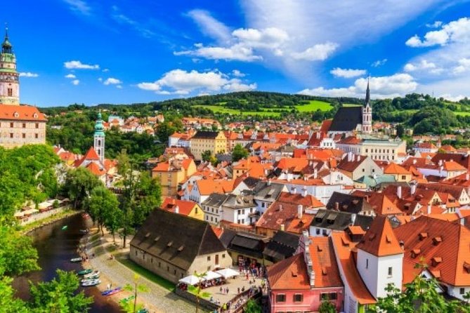 Cesky Krumlov Full day tour from Prague and back - Old Town Free Time: Photos, Shopping, and Finding Your Pace