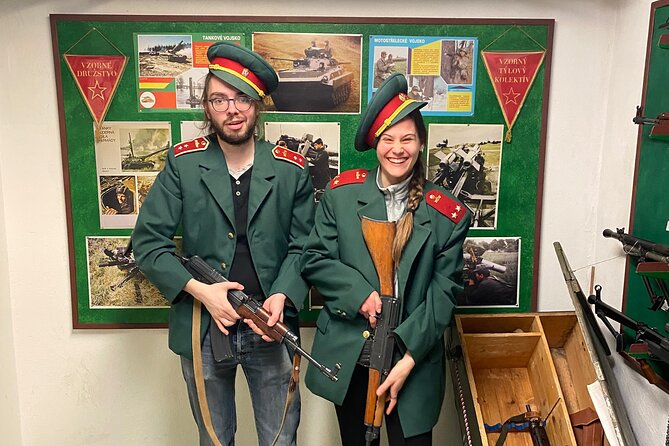 Communism & Nuclear Bunker Tour + 70s Canteen Lunch (own expense) - Group size and guide style: how you’ll experience the walk