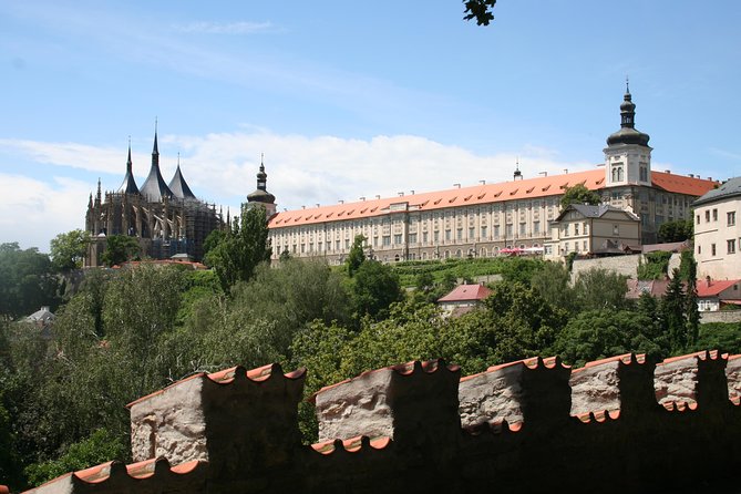 Half Day Trip to Kutna Hora and Bone Church from Prague - Stop 2: Sedlec Ossuary bone church timing, rules, and how to enjoy it
