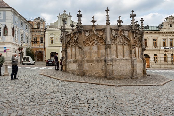 Kutna Hora Day Trip from Prague - The guide makes a difference: Helen and Suzanna as examples