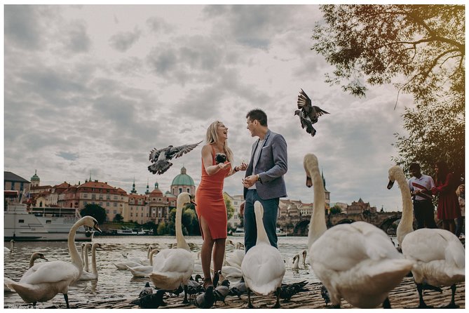 photoshoot in prague - Old Town Square (Staroměstské náměstí): getting classic Prague angles without guesswork