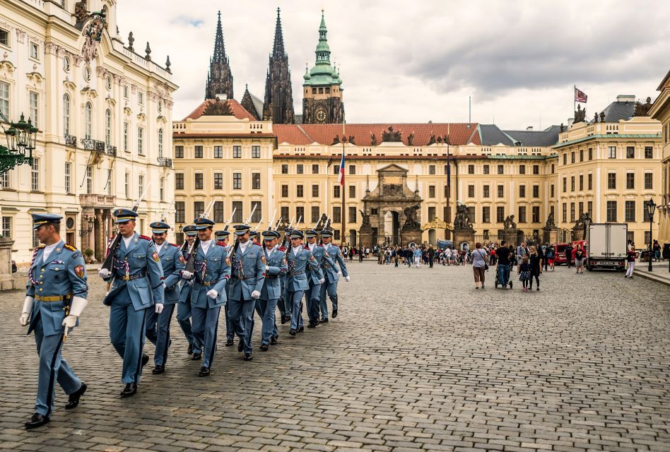 Prague: 1-Hour Castle Tour With Fast-GET Admission Ticket - Mobile Audioguide: Learning Without Burning Your Data Plan