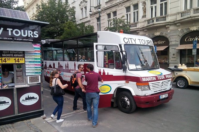 Prague 2-hour Panoramic Bus Tour - Prague Castle break: your walking window, what’s included, and what to skip