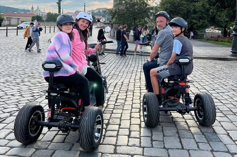 Prague: 2 hours FUN TRIKE tour in Prague with guide - Prague Castle in a short window: major sights with momentum