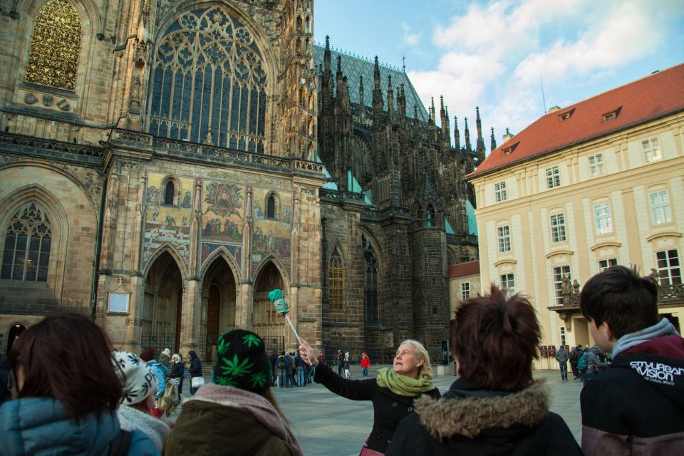Prague: 3-Hour Old Town and Prague Castle Tour in German - Finishing at St. Wenceslas vineyard: plan your next move
