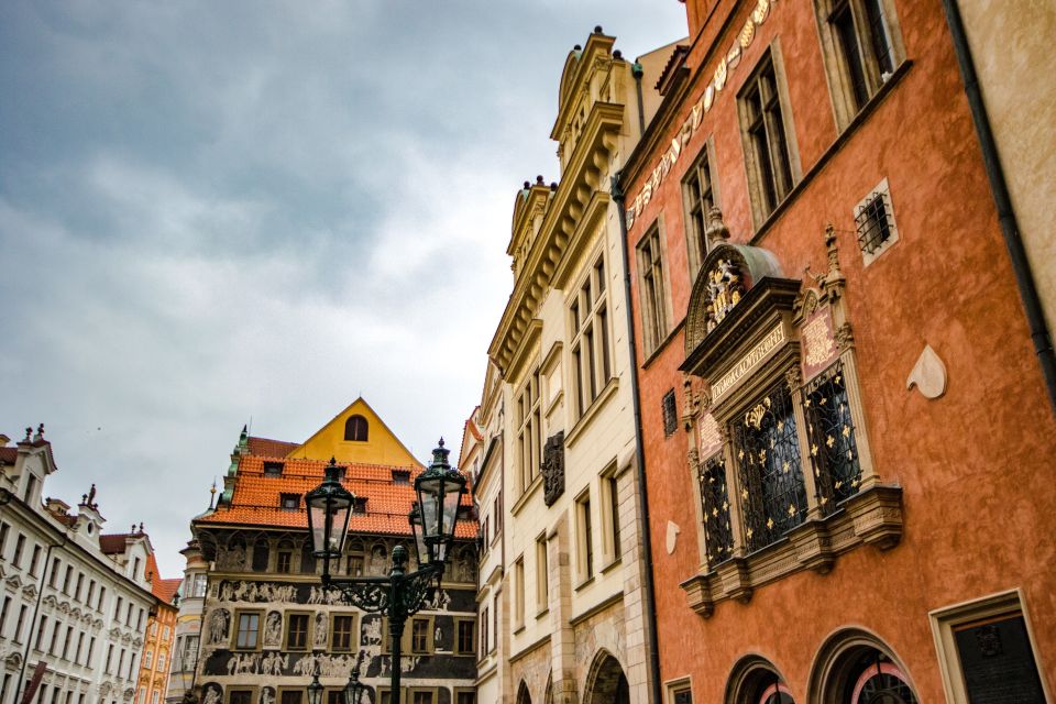 Prague: 3-Hour Walking Tour of Old Town & Prague Castle - Price and value: $30 for a guided route plus transit