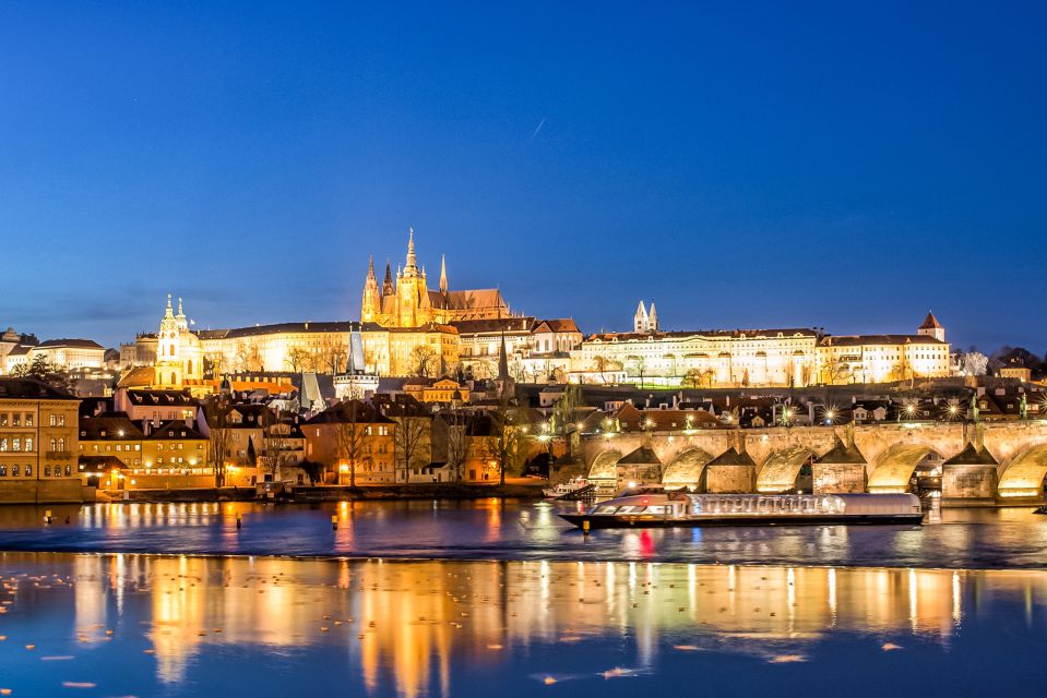 Prague: 50-Minute Sightseeing Evening Cruise - Key Points Before You Board