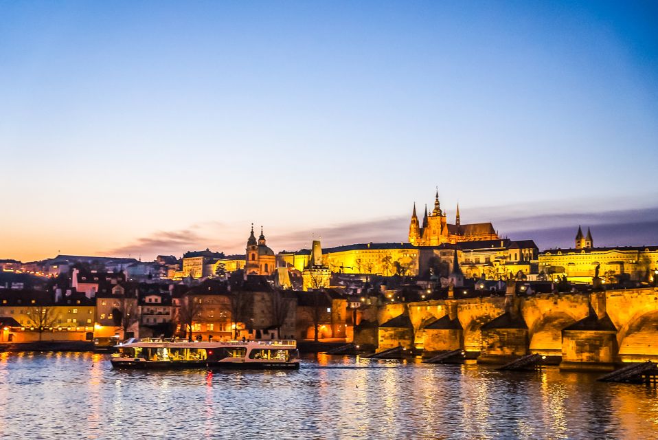 Prague: 50-Minute Sightseeing Evening Cruise - Open Deck vs. Inside Comfort: Views Without the Cold