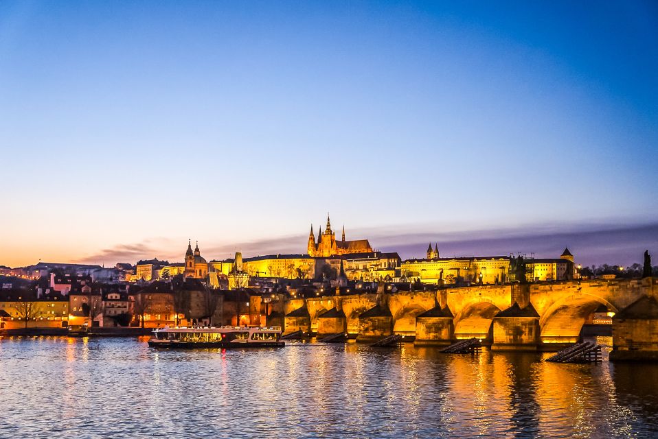 Prague: 50-Minute Sightseeing Evening Cruise - Boarding at Dvořákovo nábř. and Pier 4: What to Know First