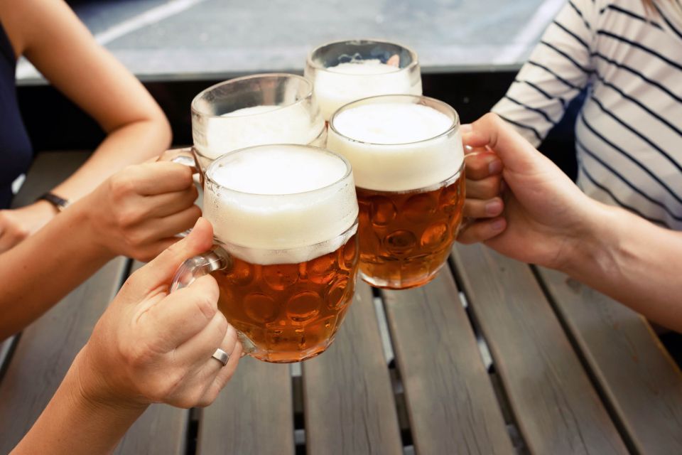 Prague: Afternoon Beer Cruise with Drinks Included - Audio commentary and lounge music: fun atmosphere, light explanation