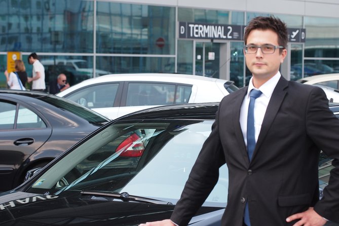 Prague Airport Shared Arrival Transfer - Hotel drop-off: what you should confirm before you leave your desk