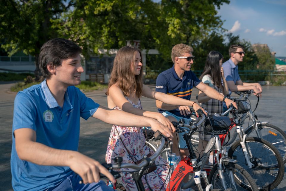 Prague: Bike or E-Bike City Tour with A Local Guide - Key things I’d mark on your map before you go