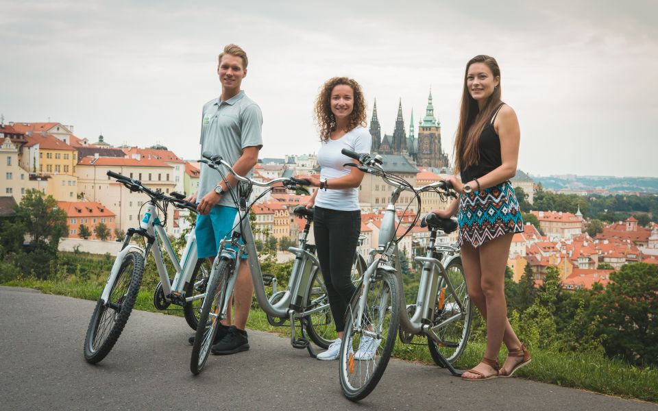 Prague: Bike or E-Bike City Tour with A Local Guide - Tips that help you get the most from the ride