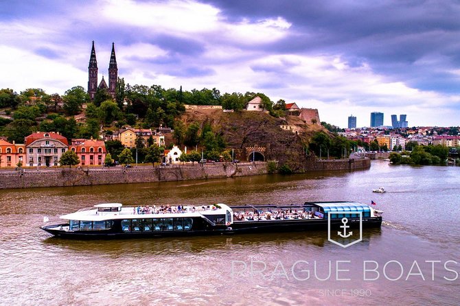 Prague Boats 3-hour Dinner Cruise - The Route: Rudolfinum, the Dancing House, Vyšehrad, and Smíchov Locks