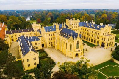Prague-Budapest One-Way Sightseeing Day Tour - Lednice Palace UNESCO Gardens: Palm House, Minaret, and Seasonal Timing