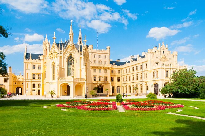 Prague-Budapest One-Way Sightseeing Day Tour - FAQ
