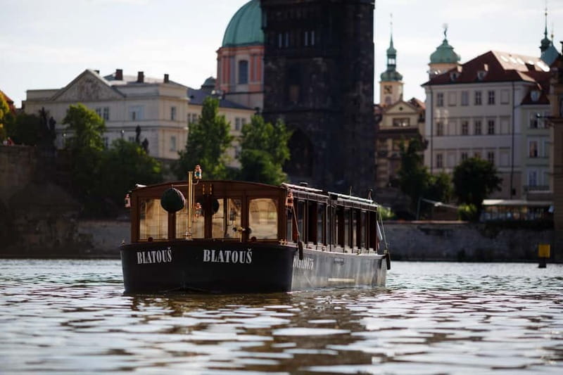 Prague: Canal Cruise Around Charles Bridge - The Boat Experience: Traditional, Small, and Built for Good Photos