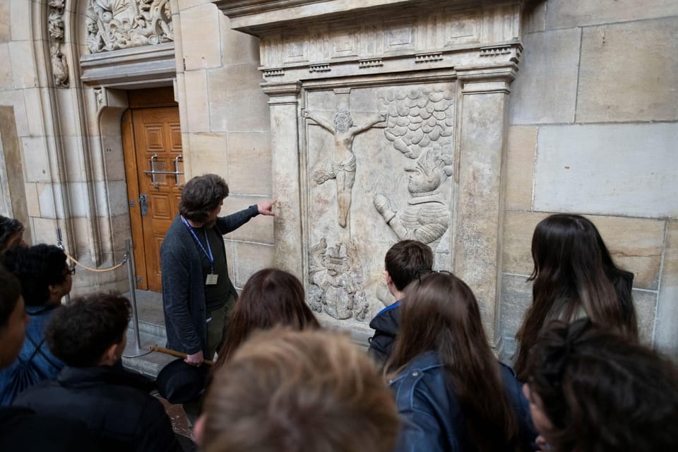 Prague Castle Interiors, Bus Tour and Vltava River Cruise - Vltava River cruise option: departure times and the trip to the pier