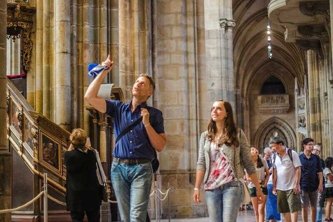 Prague Castle Tour Including Admission Ticket - 2.5 Hour - Meeting at Křižovnické náměstí and why the tram matters
