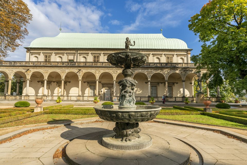 Prague: Castle Tour with Local Guide and Entry Ticket - Choosing small-group vs private: pace, comfort, and expectations