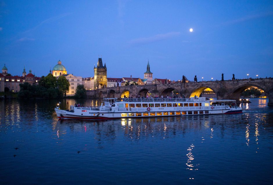 Prague: City Tour and Dinner Cruise with Hotel Pickup - Food, live music, and the onboard “dinner” feel