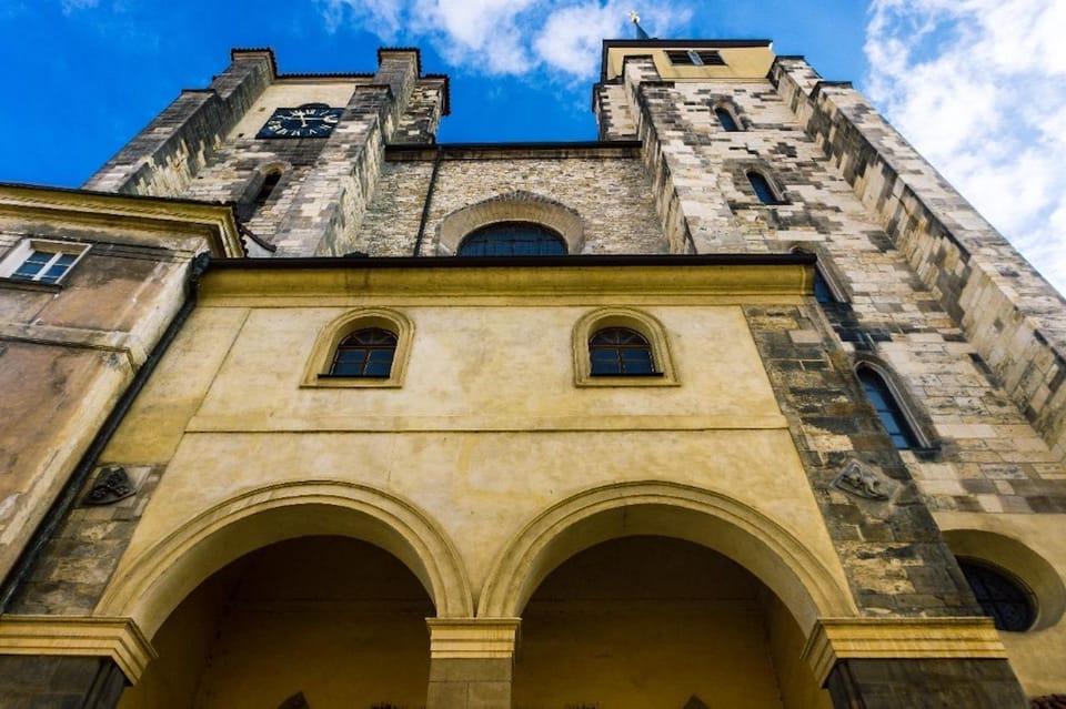 Prague: Classical Concert at St. Giles' Church - Picking a seat: comfort, sightlines, and how to hear the organ