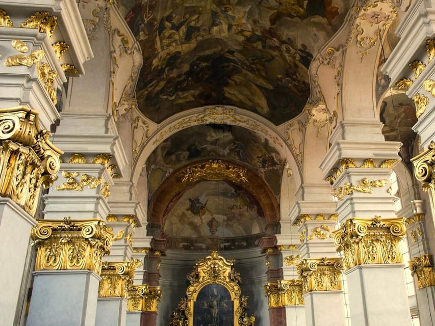 Prague: Classical Concert at St. Giles' Church - The 65-minute concert format: chamber orchestra plus star soloists