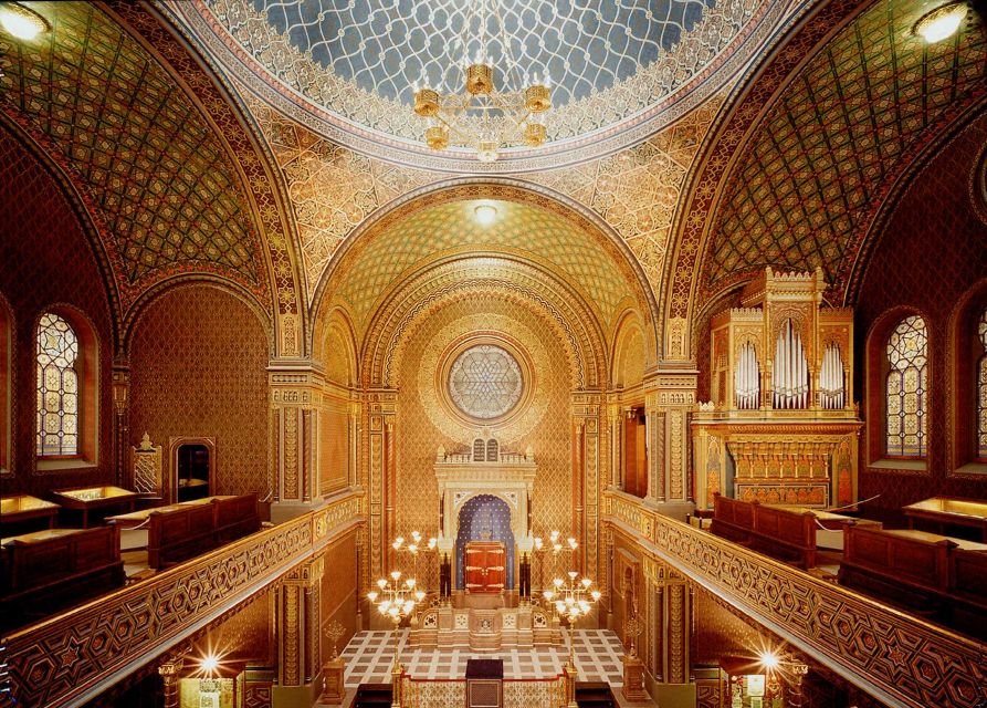 Prague: Classical Concert in the Spanish Synagogue - Musicians and sound: what the performance feels like in real life