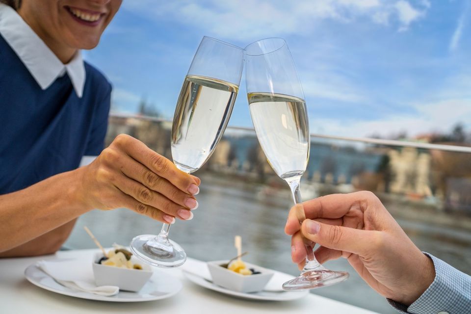Prague: Evening Vltava River Eco Cruise with Prosecco - Who this cruise suits best (and who should pick something longer)
