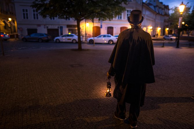 Prague Ghost and Legend of Old Town Walking Tour - Where you start and how the route keeps you oriented
