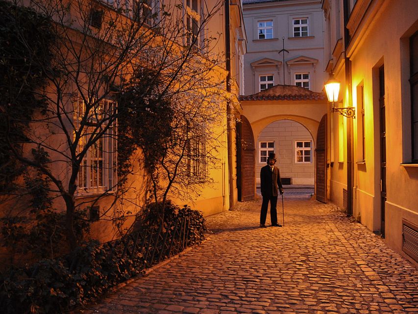 Prague: Ghost Tour - Where you start: Staroměstská radnice and the Old Town Square vibe