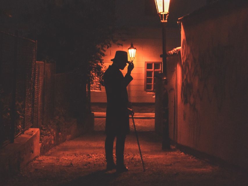 Prague: Ghost Tour - Jewish Quarter highlights: Old-New Synagogue and the Old Jewish Cemetery