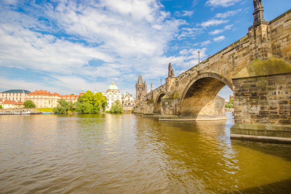 Prague: Guided Bus & Walking Tour with River Cruise & Lunch - Wenceslas Square to the National Museum: A Fast Route with Big Context