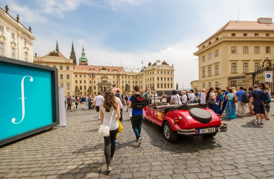 Prague: Guided Bus & Walking Tour with River Cruise & Lunch - How Much Walking Should You Expect?