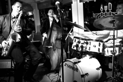 Prague: Jazz Boat Cruise with Live Concert and Optional Meal - Getting On and Where You End Up: Dock Options That Affect Your Timing