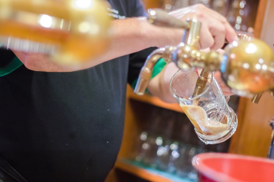 Prague: Legendary Beer Tour with Dinner - The Old Town Pub Where Presidents Drink