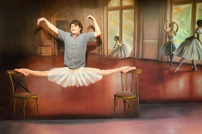 Prague Museum of Fantastic Illusions - Photo Timing and Crowd Reality: Making It Fun Instead of Frustrating