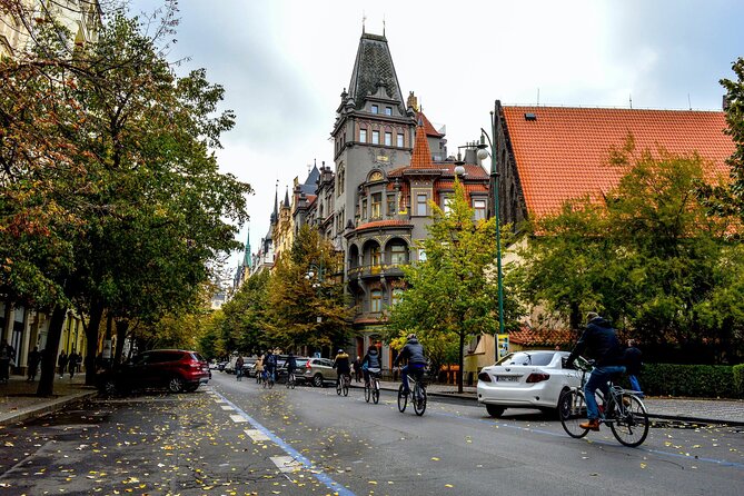 Prague: Old Town and Jewish Quarter Small-Group Tour - Prasná brána: a gothic gate that tells you where the city ended