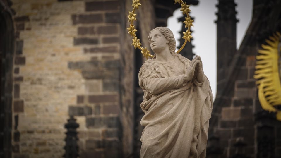 Prague: Old Town Highlights & Hidden Gems Guided Tour - Who this tour suits best (and who should skip it)