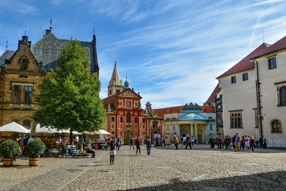 Prague: Prague Castle and Lobkowicz Palace Entry Tickets - The audio guide: what’s included and what you’ll miss