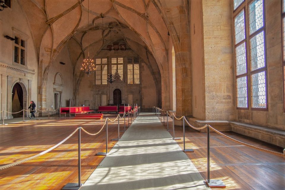 Prague: Prague Castle Complex Smartphone Audio Guide - Entering at St. Vitus Cathedral: The Route’s Emotional Center