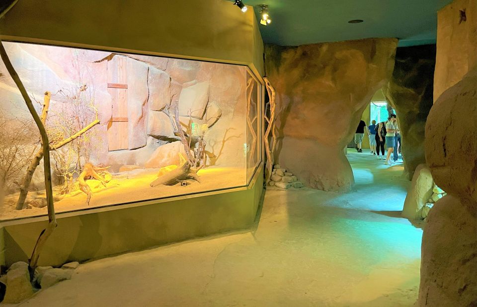 Prague: Prague Zoo Audio Guide with E-Ticket - Prague Zoo in Troja: what this audio setup gives you