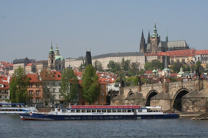 Prague: Sightseeing Boat Cruise with Buffet Dinner - Why This Vltava Cruise Works for a First Prague Night