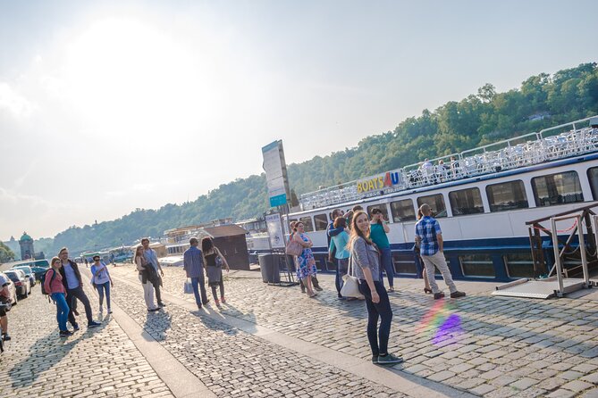 Prague: Sightseeing Boat Cruise with Buffet Dinner - Getting on the Classic River: Pier 17 Timing Tips