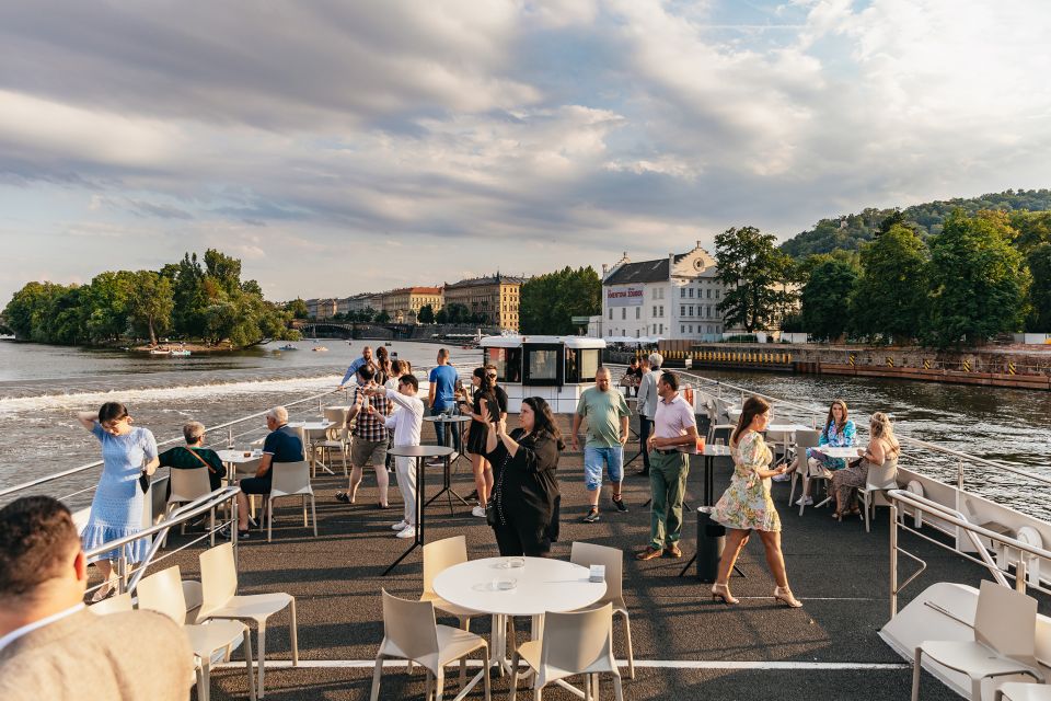Prague: Sightseeing Dinner Cruise on Open-Top Glass Boat - Dinner buffet: what you’re really getting (and how to make it better)