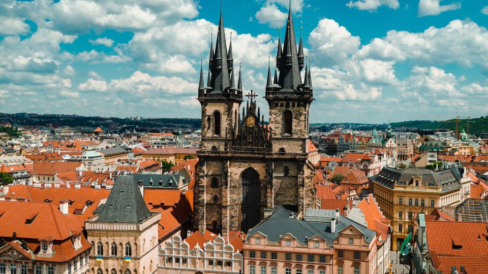 Prague: Top Sights and Historic Center Introduction Tour - Powder Tower to the House at the Black Madonna: Prague’s Styles in One Short Stretch